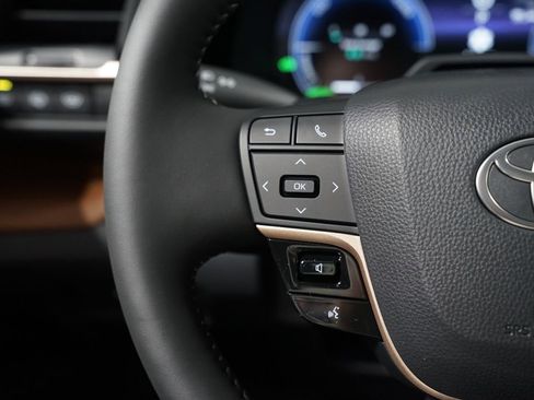 New 2025 Toyota Crown Signia image 14