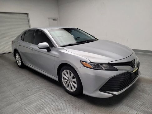Used 2019 Toyota Camry LE FWD image 13