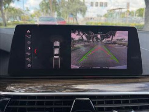 Used 2019 BMW 530e RWD image 26