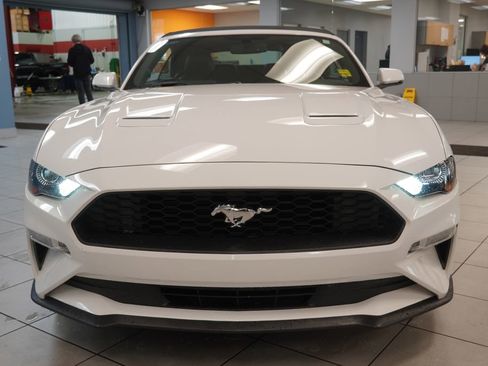 Used 2020 Ford Mustang Premium RWD image 15