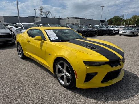 Used 2017 Chevrolet Camaro SS RWD image 1