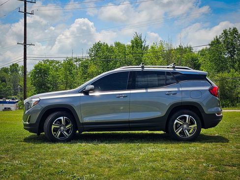 Used 2021 GMC Terrain SLT w/ Infotainment Package II AWD/4WD image 7