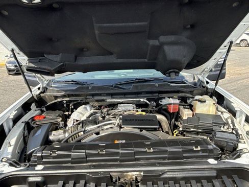 Certified 2022 Chevrolet Silverado 3500 LTZ w/ LTZ Convenience Package image 17