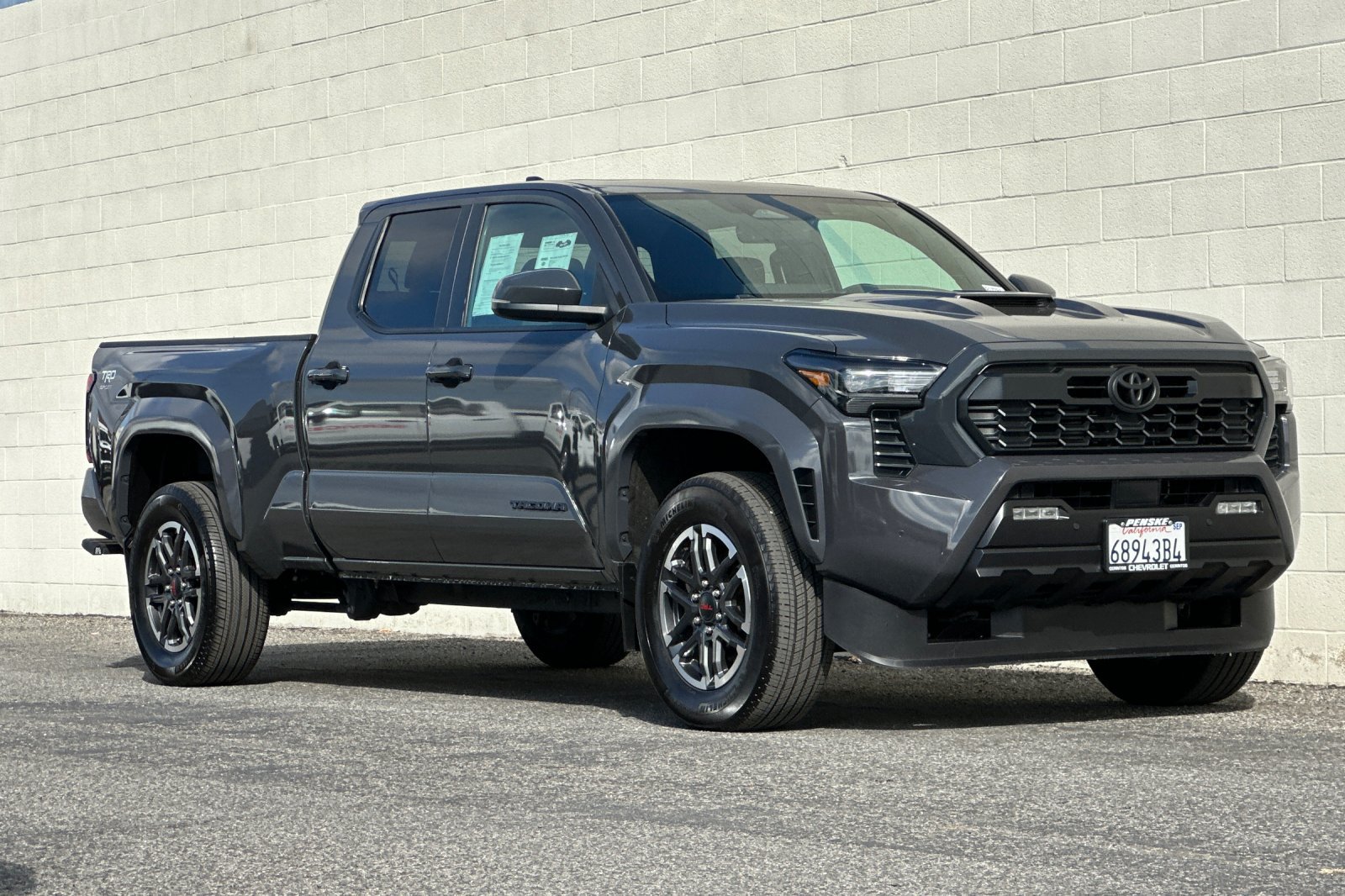 Used 2024 Toyota Tacoma TRD Sport w/ TRD Sport Upgrade Package RWD image 2
