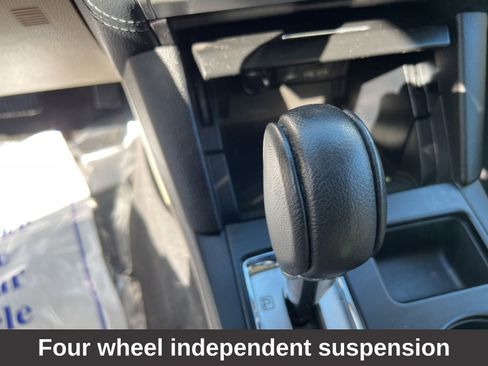 Used 2019 Subaru Outback 2.5i Premium image 16