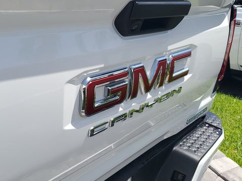 Used 2025 GMC Canyon Elevation RWD image 8