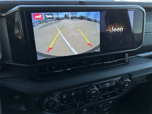 Used 2024 Jeep Wrangler High Altitude image 19