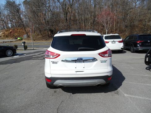 Used 2016 Ford Escape Titanium FWD image 5