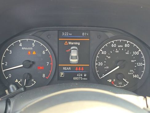 Used 2024 Nissan Altima 2.5 S FWD image 9