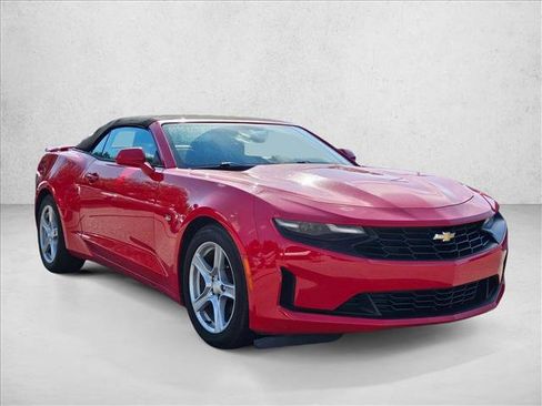 Used 2020 Chevrolet Camaro LT RWD image 3