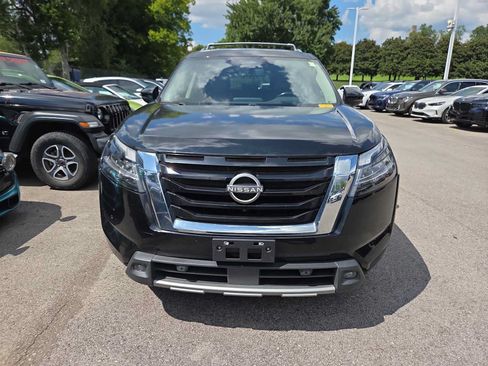 Used 2023 Nissan Pathfinder Platinum w/ Cargo Package AWD/4WD image 8
