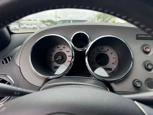 Used 2006 Pontiac Solstice Convertible w/ Premium Package RWD image 7