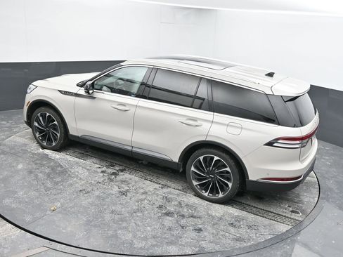 Used 2024 Lincoln Aviator Reserve w/ Equipment Group 201A AWD/4WD image 35