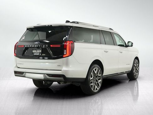 Used 2025 Ford Expedition Max Platinum w/ Platinum Ultimate Package AWD/4WD image 5