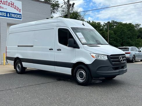 Used 2025 Mercedes-Benz Sprinter 2500 image 1