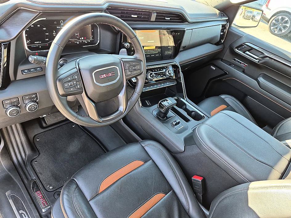 Used 2024 GMC Sierra 1500 AT4 w/ Technology Package AWD/4WD image 16