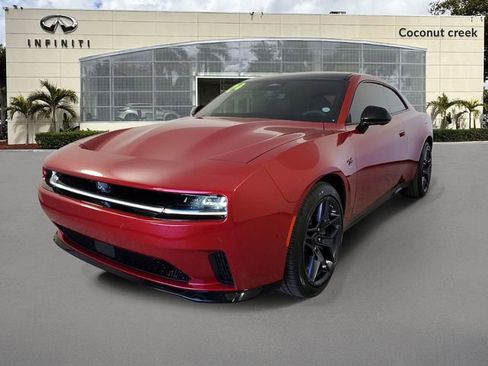 Used 2024 Dodge Charger Daytona R/T w/ Plus Group AWD/4WD image 3