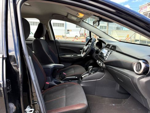 Used 2021 Nissan Versa SR image 13