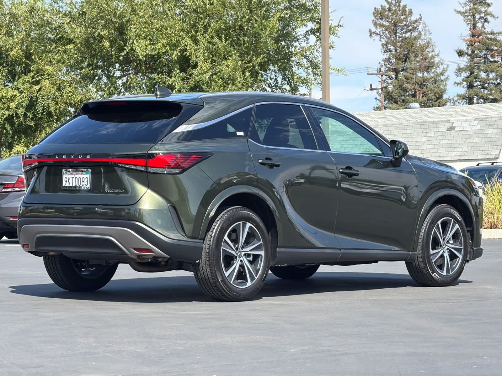 Used 2024 Lexus RX 350 FWD w/ Technology Package image 2