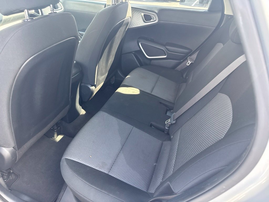 Used 2020 Kia Soul LX FWD image 11