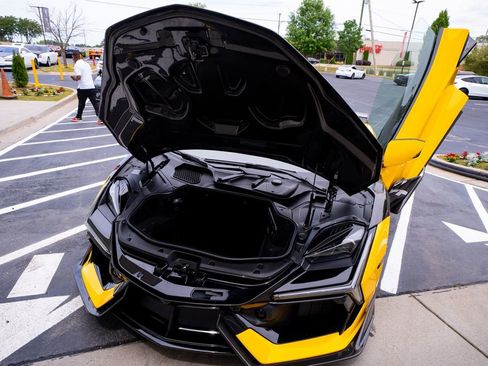 Used 2024 Lamborghini Revuelto AWD/4WD image 53