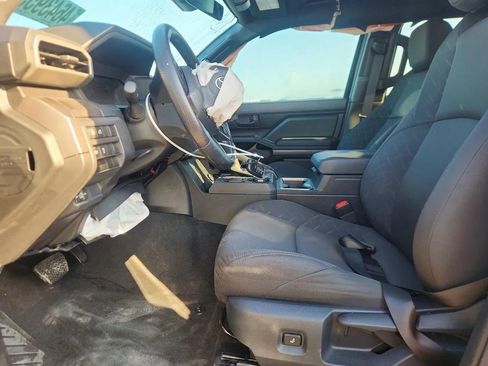 Used 2026 Toyota Tacoma SR5 AWD/4WD image 7