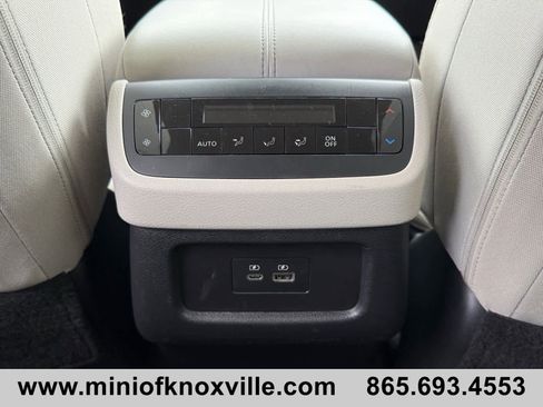 Used 2024 Nissan Pathfinder SV FWD image 17