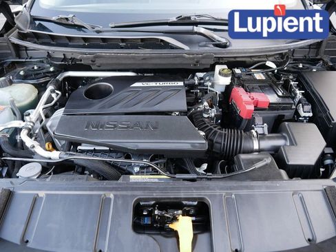 Used 2025 Nissan Rogue SV image 11