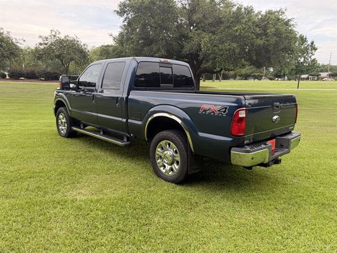 Used 2015 Ford F250 Lariat w/ Lariat Ultimate Package AWD/4WD image 6