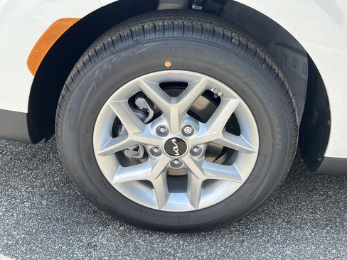 New 2025 Kia Soul LX w/ LX Technology Package image 24