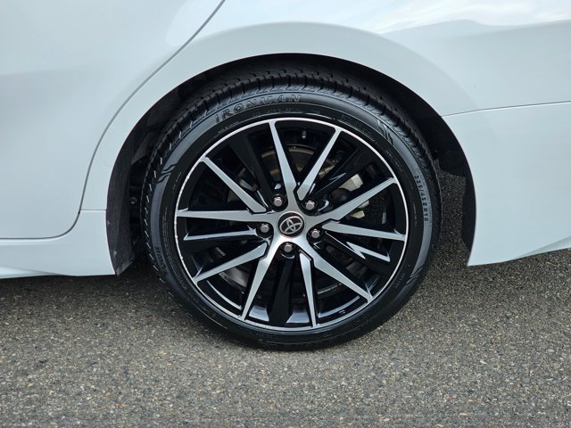 Used 2022 Toyota Camry SE FWD image 9