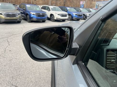 Used 2022 Nissan Frontier PRO-4X image 10