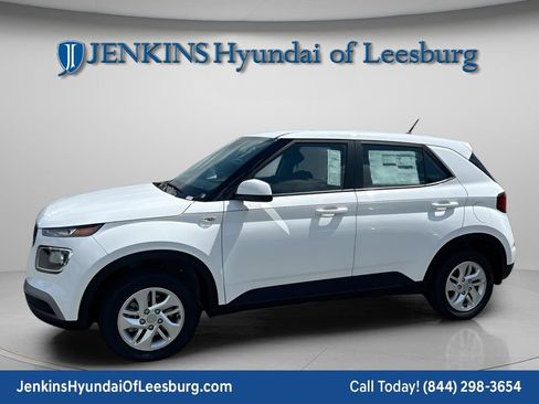 Used 2026 Hyundai Venue SE FWD image 10