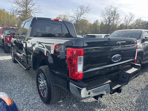 Used 2017 Ford F350 Lariat w/ Tow Technology Bundle image 3