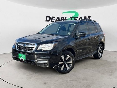 Used 2018 Subaru Forester 2.5i Premium w/ All-Weather Package image 4