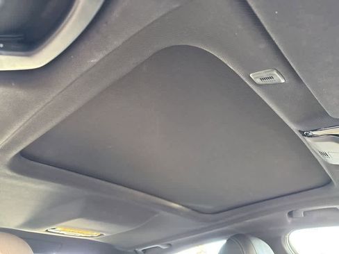 Used 2018 BMW 530i w/ Premium Package image 9