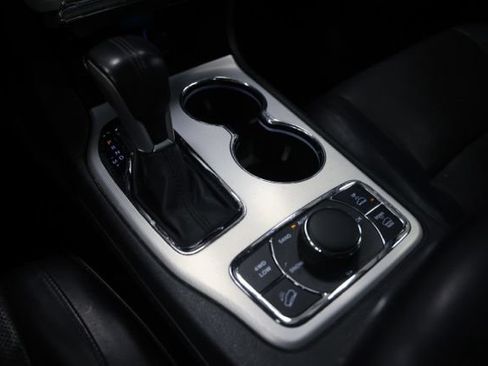 Used 2018 Jeep Grand Cherokee Summit AWD/4WD image 31