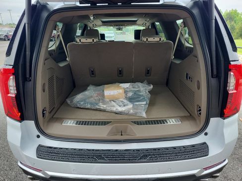 New 2026 GMC Yukon XL Denali AWD/4WD image 8