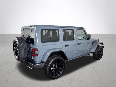 Certified 2025 Jeep Wrangler Unlimited Sahara w/ Safety Group AWD/4WD image 7