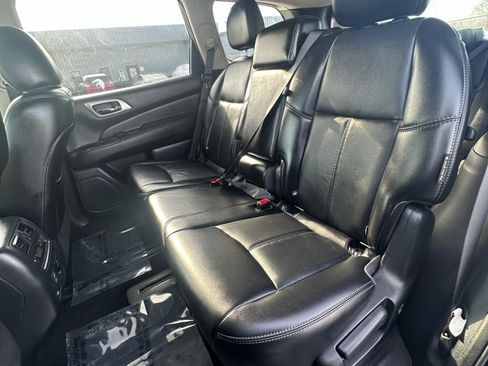 Used 2018 Nissan Pathfinder Platinum w/ Cargo Package image 37
