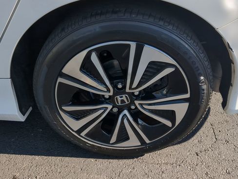 Used 2017 Honda Civic EX-L image 32