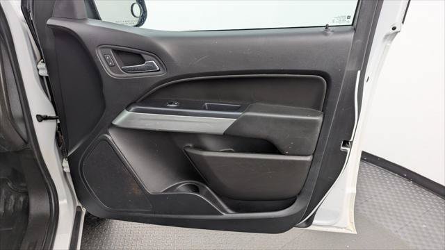 Used 2021 Chevrolet Colorado LT w/ Fleet Safety Package AWD/4WD image 17