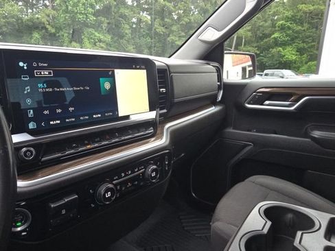 Used 2022 Chevrolet Silverado 1500 RST AWD/4WD image 27