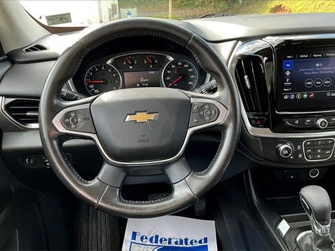Used 2021 Chevrolet Traverse LT image 12