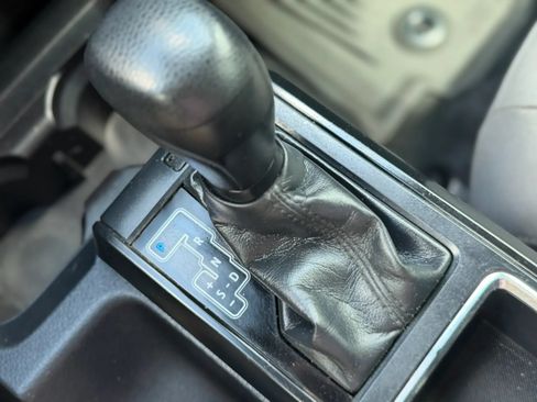 Used 2018 Toyota Tacoma SR w/ SR Convenience Package RWD image 30