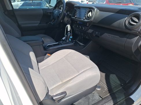 Used 2023 Toyota Tacoma SR AWD/4WD image 33