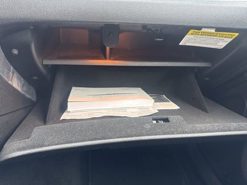 Used 2020 Chrysler 300 Limited image 36