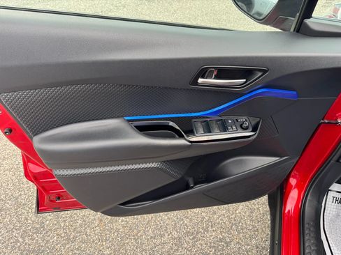 Used 2021 Toyota C-HR XLE FWD image 18