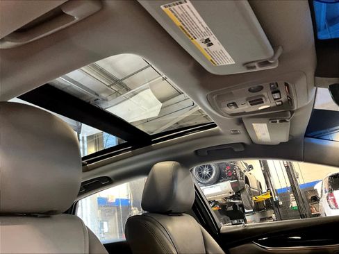 Used 2016 Cadillac XTS Luxury w/ Driver Awareness Package image 22