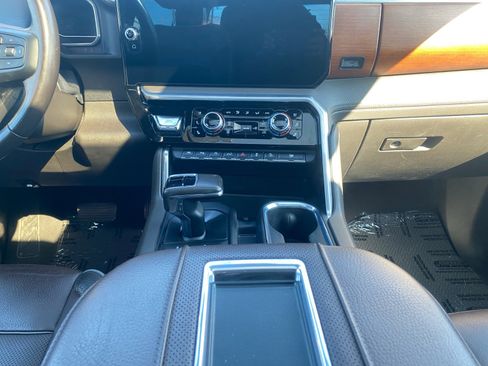 Used 2022 GMC Sierra 1500 Denali w/ Denali Reserve Package image 22